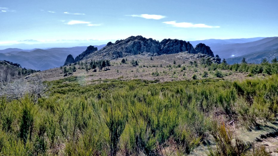 Dans le Parc Naturel Régional du Haut Languedoc on peut randonner jusqu'aux Aiguilles du Caroux © E.Brendle