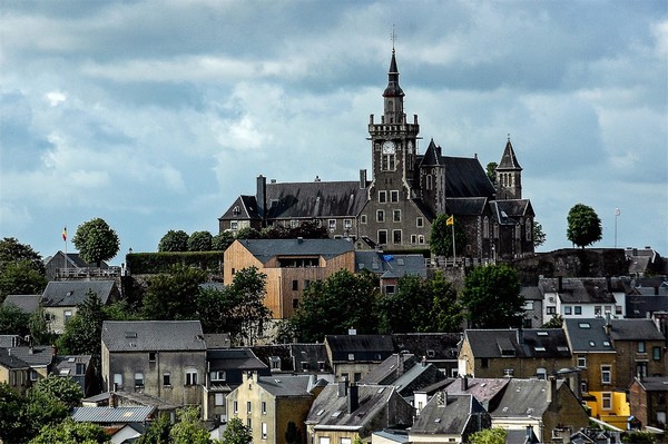 « A Saint-Dié-des-Vosges, nous entretenons un rapport privilégié avec la Belgique. La ville d’Arlon en Wallonie avec laquelle nous sommes jumelés depuis 1963 a accueilli nos enfants au sortir de la guerre " a rappelé M. Christian Pierret; © D.R.