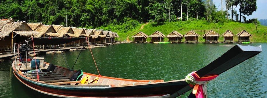 Des bungalows bordent le lac de Kao Soc. © Visit.Thaïland.Travel Des bungalows bordent le lac de Kao Soc. © Visit.Thaïland.Travel