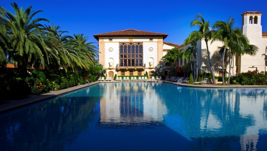 Avec ses 2000 mètres carrés, la piscine du Biltmore a de quoi donner l’ivresse des grandes longueurs. © The Biltmore Avec ses 2000 mètres carrés, la piscine du Biltmore a de quoi donner l’ivresse des grandes longueurs. © The Biltmore