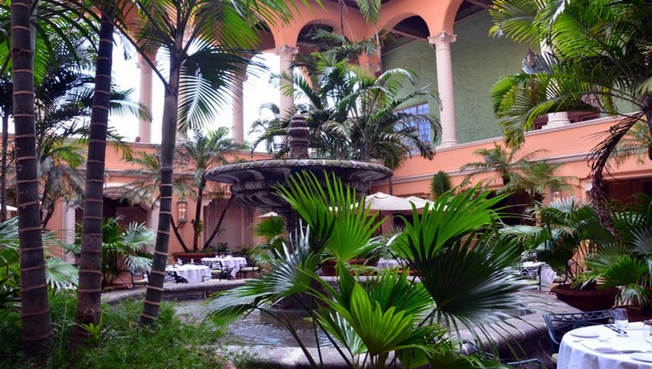 Réhabilité il y a quelques années, le brunch du Biltmore, installé dans le patio, est une véritable institution qui attire les foules. © David Raynal Réhabilité il y a quelques années, le brunch du Biltmore, installé dans le patio, est une véritable institution qui attire les foules. © David Raynal