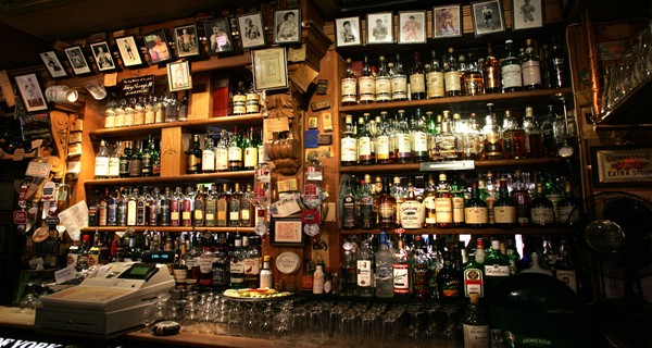 Quant à l'historique Duke of York, pour l'anecdote, il fut construit par les bâtisseurs du Titanic en échange de caisses de whiskey ! © ireland.com Quant à l'historique Duke of York, pour l'anecdote, il fut construit par les bâtisseurs du Titanic en échange de caisses de whiskey ! © ireland.com