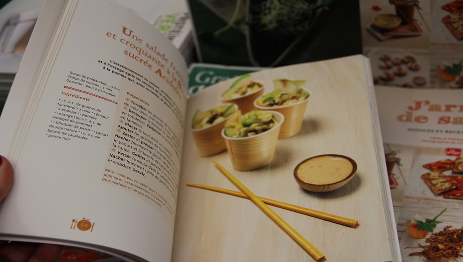 Cette édition 2016 autour des « Tables de France » abordera de nombreuses thématiques entre tradition, métissage et nouvelles pratiques culinaires. Ainsi, les livres de chef côtoieront les ouvrages sur la cuisine du quotidien. © SILG Cette édition 2016 autour des « Tables de France » abordera de nombreuses thématiques entre tradition, métissage et nouvelles pratiques culinaires. Ainsi, les livres de chef côtoieront les ouvrages sur la cuisine du quotidien. © SILG