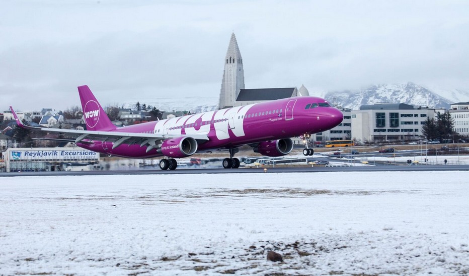 Wow Air arbore du rose pourpre sur son fuselage depuis sa création il y a cinq ans. Wow Air arbore du rose pourpre sur son fuselage depuis sa création il y a cinq ans.