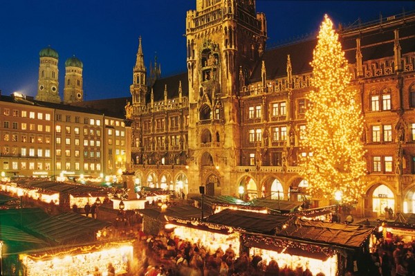 Le grand marché de Noël de Munich se tient sur la Marienplatz. © OT Munich