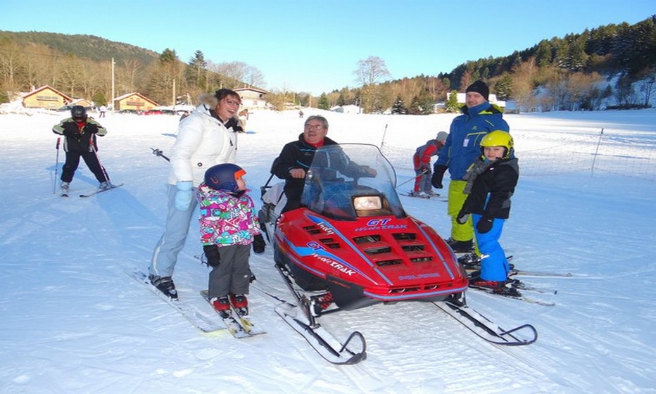 Le ski à Rochesson se pratique dans un esprit familial avec notamment l’accueil et le sourire permanent du dameur Alain Didierlaurent. ©Bertrand Munier