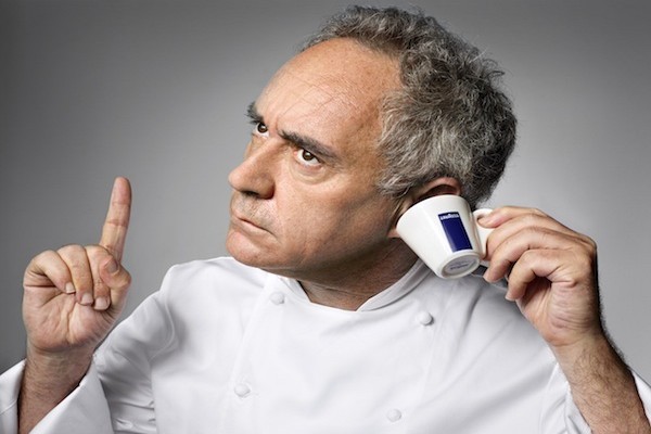 Ferran Adrià, passé maître en cuisine moléculaire séduit par la marque se lance dans une création faite de notes subtiles et parfumées.© Martin Schoeller Ferran Adrià, passé maître en cuisine moléculaire séduit par la marque se lance dans une création faite de notes subtiles et parfumées.© Martin Schoeller