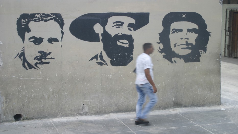 Après une première dictature, Cuba  s'est engouffrée dans la Révolution avec des ‘guerilleros’ qui scandaient un slogan  : « Hasta la victoria siempre, Patria o Muerte** ».© Richard Bayon