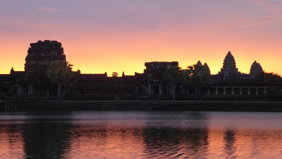 Angkor Vat, le plus révéré et le mieux conservé des temples hindous ; Il faut se lever à l’aube pour assister au spectacle magique de ce temple consacré à Vishnou.© C.Gary