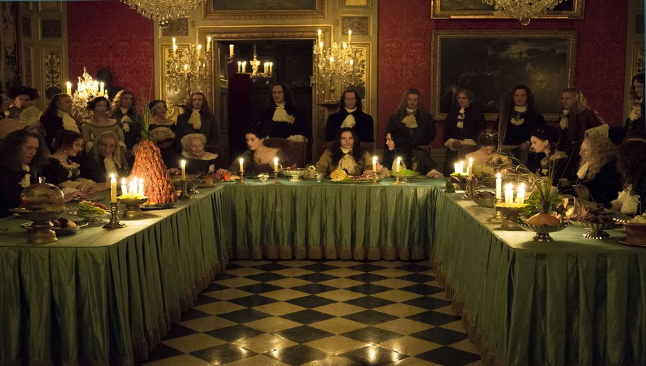 Propriété aujourd’hui de la famille Vogué , Vaux-le Vicomte permet les reconstitutions d’époque Louis XIV dans un décor d'origine et intact. (Copyright série Versailles)