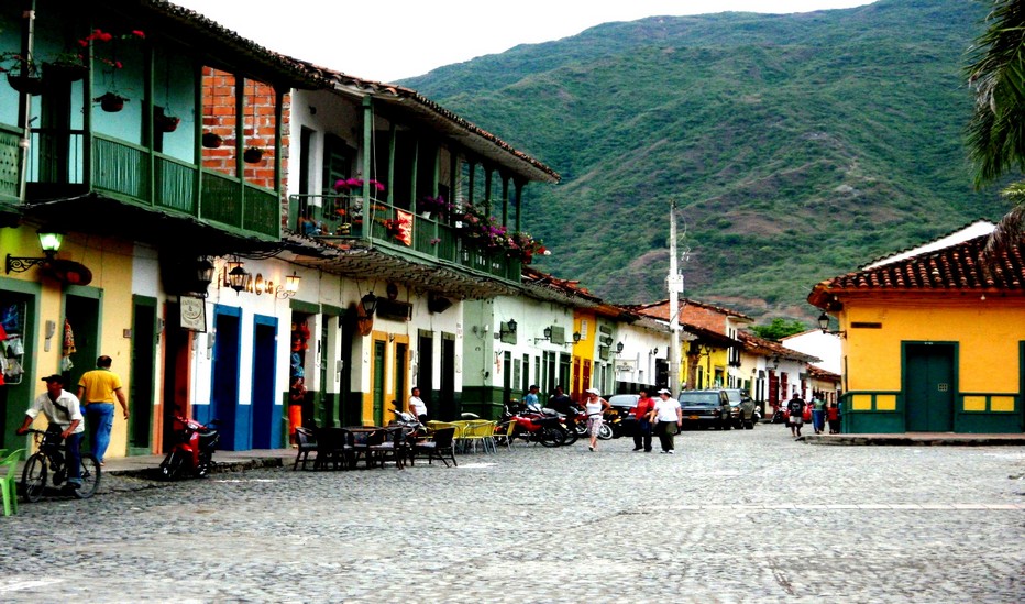 Colombie - Beauté inchangée et sérénité retrouvée des “villages de patrimoine“ autour de Medellin. Copyright Lindigomag/Pixabay