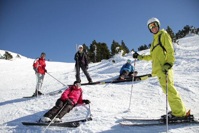 Sur les pistes et dans les localités de montagne, il est possible de croiser les frères Fourcade, Jean-Guillaume Beatrix, Adrien Duvillard, Marie Dorin-Habert ou encore Maurice Manificat.  Copyright DR