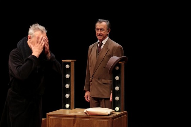 Fausse Note avec Michel Malavoy et Tom Novembre, en ce moment au Théâtre Michel à Paris (Copyright DR) Fausse Note avec Michel Malavoy et Tom Novembre, en ce moment au Théâtre Michel à Paris (Copyright DR)