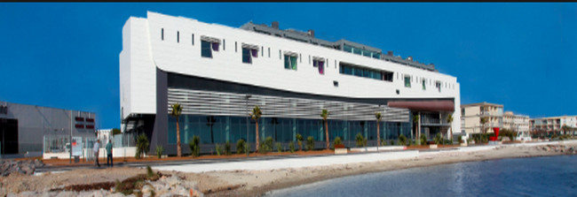 L'un des bâtiments des Nouveaux Thermes de Balaruc-les-Bains (Copyright O.T. Balaruc-les-Bains) L'un des bâtiments des Nouveaux Thermes de Balaruc-les-Bains (Copyright O.T. Balaruc-les-Bains)