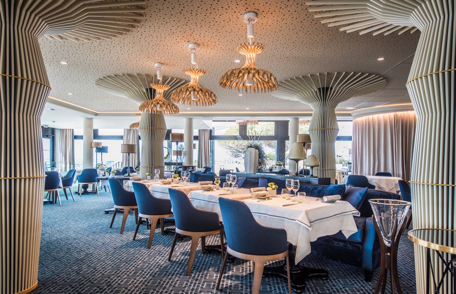 Restaurant Gaya et la déco stylisée d'Eric Pacaud © La Terrasse Restaurant Gaya et la déco stylisée d'Eric Pacaud © La Terrasse