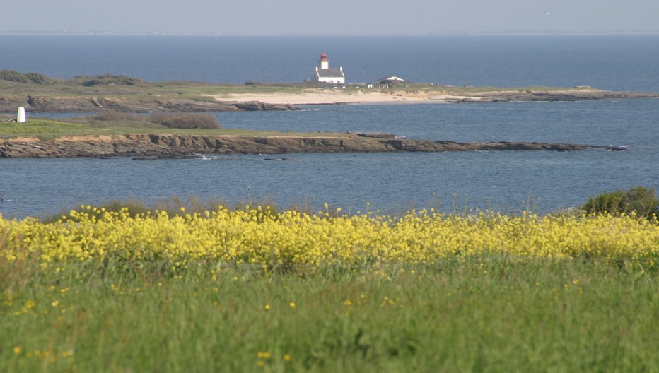 L’île de Groix est suffisamment grande pour répondre aux envies de robinsonnade, et suffisamment petite pour ne pas perdre son âme….. © Richard Bayon