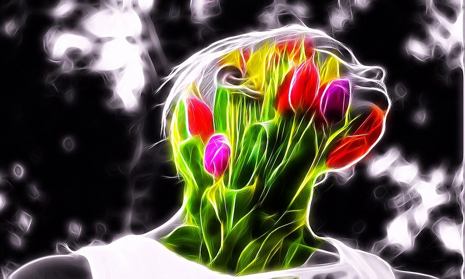 Une femme fleur aux couleurs des beaux jours. Copyright Lindigomag/Pixabay Une femme fleur aux couleurs des beaux jours. Copyright Lindigomag/Pixabay