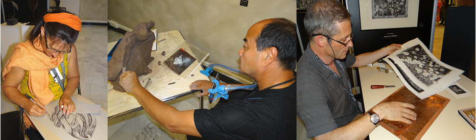 Les artistes exposent mais travaillent en direct devant les visiteurs à l’instar (de gauche à droite) du peintre Patricia Cronier Zohar, du sculpteur céramiste Raimundo Folch et du graveur Jycé. ©Bertrand Munier Les artistes exposent mais travaillent en direct devant les visiteurs à l’instar (de gauche à droite) du peintre Patricia Cronier Zohar, du sculpteur céramiste Raimundo Folch et du graveur Jycé. ©Bertrand Munier