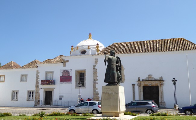 Faro. Ancien quartier juif derrière ses murailles.© C.Gary