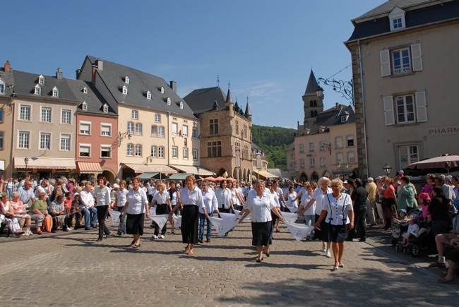 Procession dansante © Foto acpress(e) Procession dansante © Foto acpress(e)