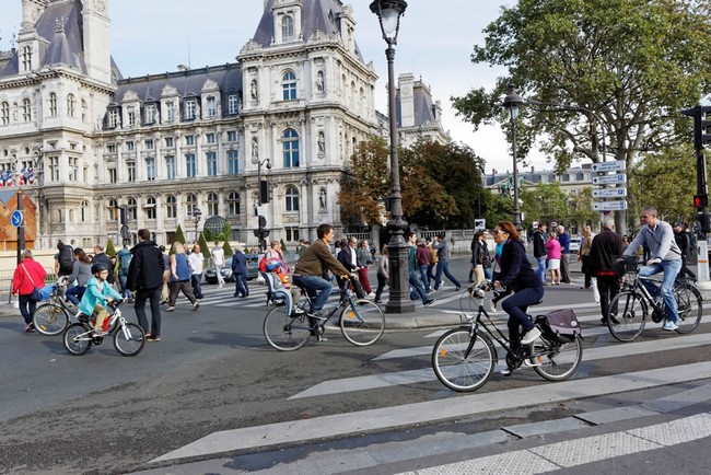 Hôtel de Ville - Paris sans voiture . @Paris.fr