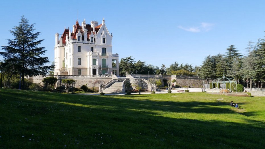 3ème édition du salon de la randonnée, dans le parc municipal de Valmy à Argelès-sur-Mer . @ O.T. Argelès-sur-Mer