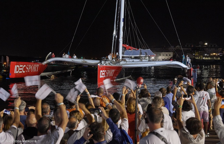 Après un temps record Francis Joyon est le vainqueur de la Route du Rhum 2018.... Arrivée et accueil triomphale sur la Darse à Pointe à Pitre en Guadeloupe. Crédit photo DR Après un temps record Francis Joyon est le vainqueur de la Route du Rhum 2018.... Arrivée et accueil triomphale sur la Darse à Pointe à Pitre en Guadeloupe. Crédit photo DR