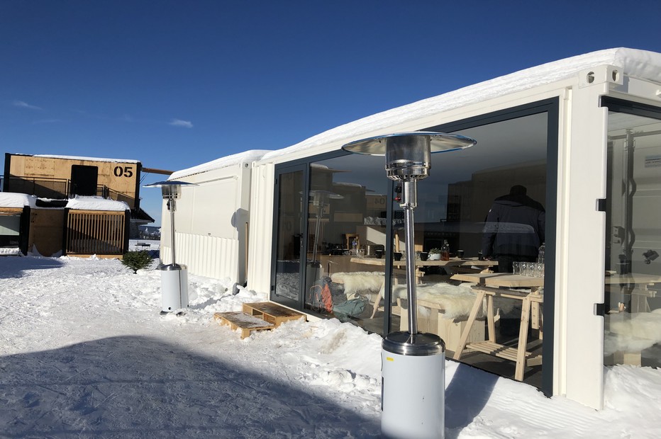 Le container salle commune,salon et salle à manger vu de l'extérieur. @ X.Bonnet