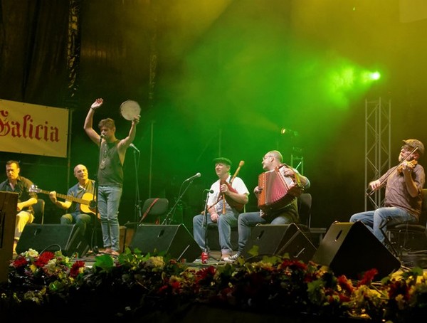 les Galiciens  Banda das Crechas and Maija Kauhanen participent au Celtic Connections Festival de Glasgow. Copyright DR