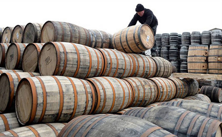 Distillerie innovante, Penderyn est également reconnue pour le vieillissement exceptionnel de ses malts, dans d'anciens fûts de vin de madère. @Visit Wales. Distillerie innovante, Penderyn est également reconnue pour le vieillissement exceptionnel de ses malts, dans d'anciens fûts de vin de madère. @Visit Wales.