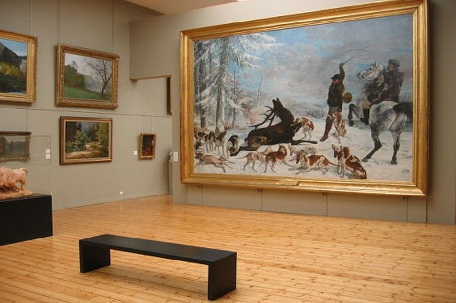 Le musée des Beaux Arts et d'Archéologie expose pour  le Bicentenaire Courbet  le gigantesque Hallali du cerf, chef d’œuvre saisissant qui occupe un panneau à lui seul. @ mbaa.besançon.