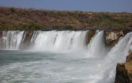 chutes de Gouina