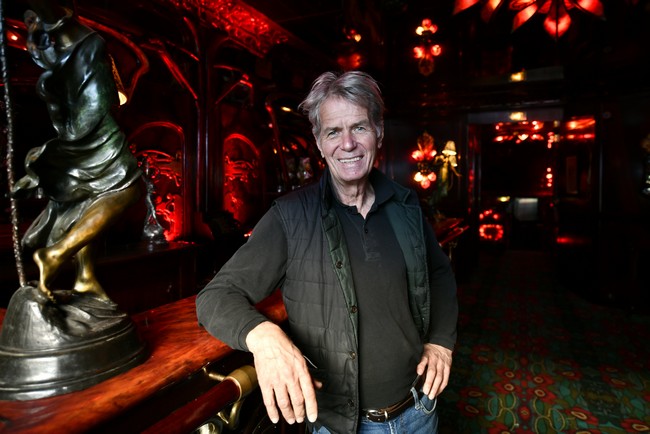 Au curriculum vitae artistique impressionnant, Gérard Chambre est la pierre angulaire du « Théâtre Maxim’s » tout comme du Festival Lacoste situé dans le Lubéron. ©Alexandre Marchi Au curriculum vitae artistique impressionnant, Gérard Chambre est la pierre angulaire du « Théâtre Maxim’s » tout comme du Festival Lacoste situé dans le Lubéron. ©Alexandre Marchi