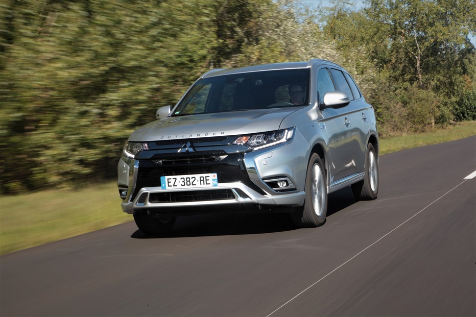 La nouvelle Mitsubishi Outlander PHEV a des performances naturellement accrues mais surtout un confort de conduite appréciable, sur route comme en ville. @ DR