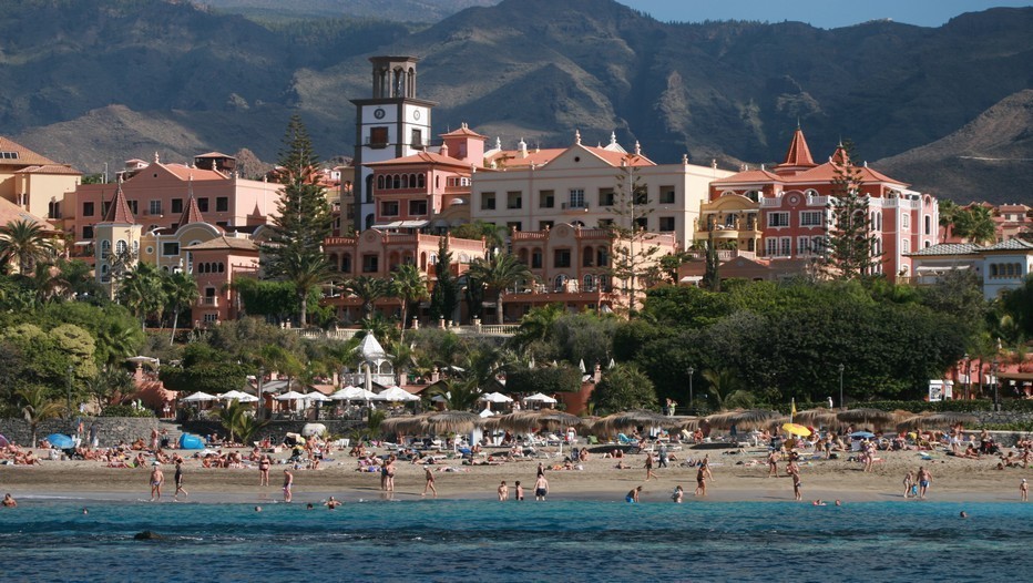 Entre Océan Atlantique et collines volcaniques à 10kms des stations balnéaires  la Playa et Los Christianos à la Playa Del Duque