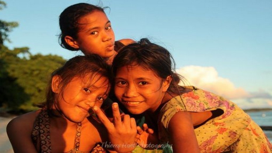 Jeunes filles de l'Archipel de Samoa (Photo Thierry Huet)