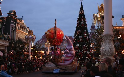 Disneyland Paris : Mickey aux couleurs de Noël 
