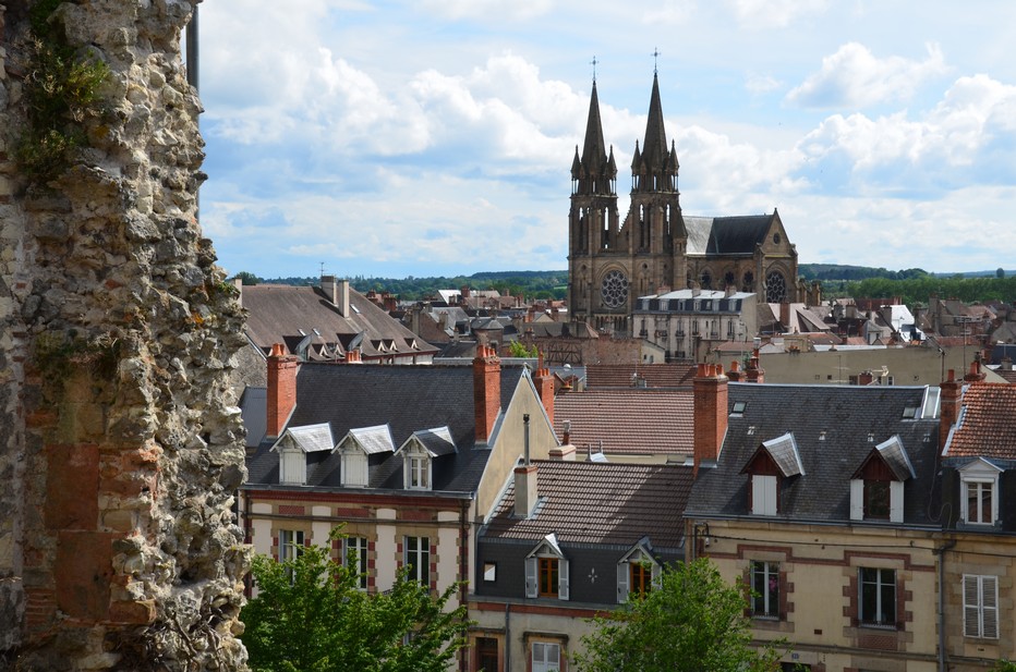 Plus connue sous le nom de Mal coiffée, l'ancienne tour du château doit son sobriquet à son toit dont la forme et les proportions sont peu usitées.@ David Raynal Plus connue sous le nom de Mal coiffée, l'ancienne tour du château doit son sobriquet à son toit dont la forme et les proportions sont peu usitées.@ David Raynal