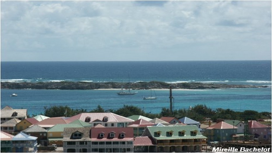 Vue sur Orient-Baie (Saint-Martin) Copyright Mireille Bachelot