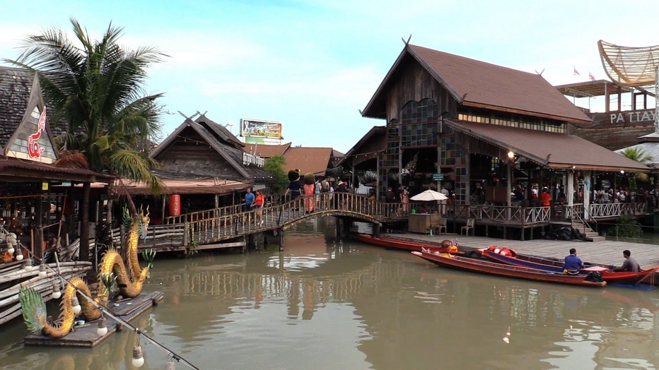 Le marché flottant de Pattaya (Thaïlande) @JLC Le marché flottant de Pattaya (Thaïlande) @JLC