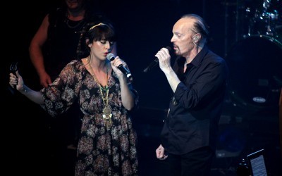 Alan Stivell en duo avec la chanteuse Nolwenn Leroy