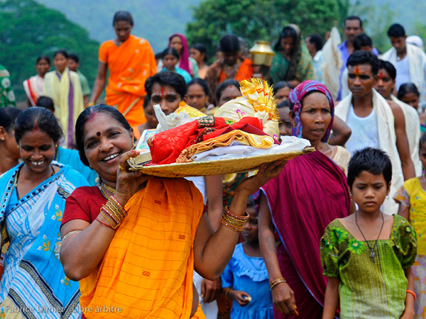 Fête de mariage en route vers le Temple