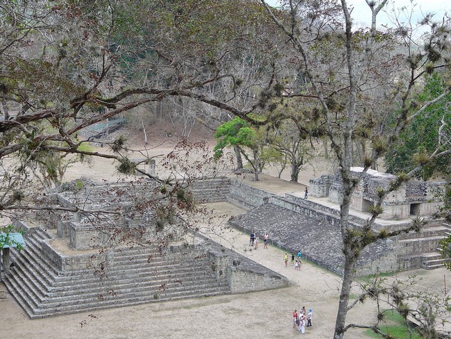Les pyramides de Copan @ C.G. Les pyramides de Copan @ C.G.