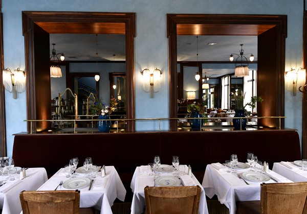 Sous les ors de la brasserie rémoise. ©Alexandre Marchi Sous les ors de la brasserie rémoise. ©Alexandre Marchi