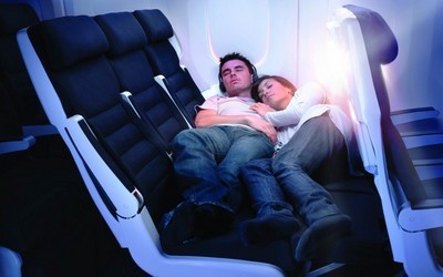 : Des sièges plus ergonomiques sur le B 777-300 qui seront généralisés à terme à l’ensemble de la flotte ©DR : Des sièges plus ergonomiques sur le B 777-300 qui seront généralisés à terme à l’ensemble de la flotte ©DR