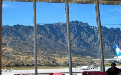 Vue de l'aéroport de Queenstown (Nouvelle-Zélande) (Photo www.traveljournals.net)