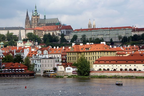 Vue sur Prague du château et du fleuve Vltava (Moldau) depuis le pont Saint Charles @ David Raynal