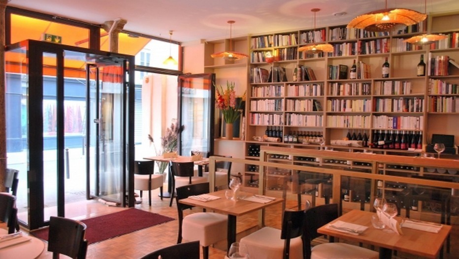 Salle du restaurant Ideles , Paris 11ème. Salle du restaurant Ideles , Paris 11ème.
