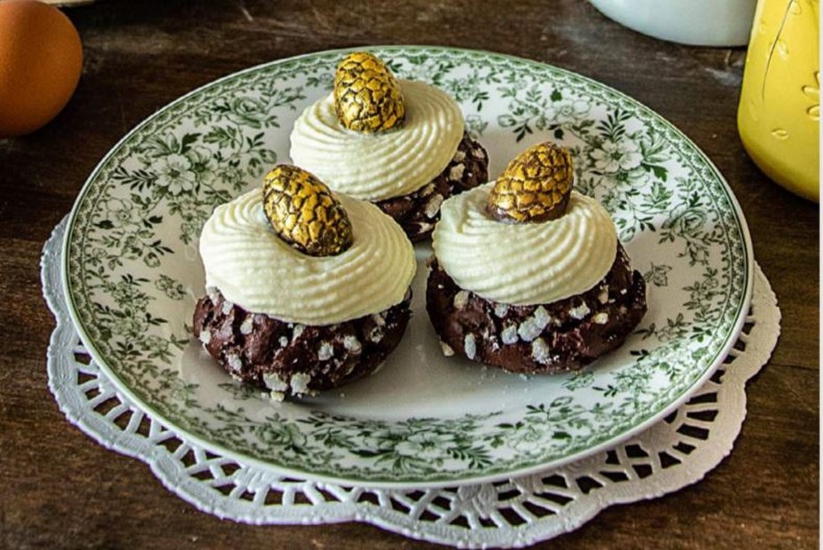 Recette Œufs pralinés et choux au chocolat, vanille et framboise . @ Mas d'Auge Recette Œufs pralinés et choux au chocolat, vanille et framboise . @ Mas d'Auge