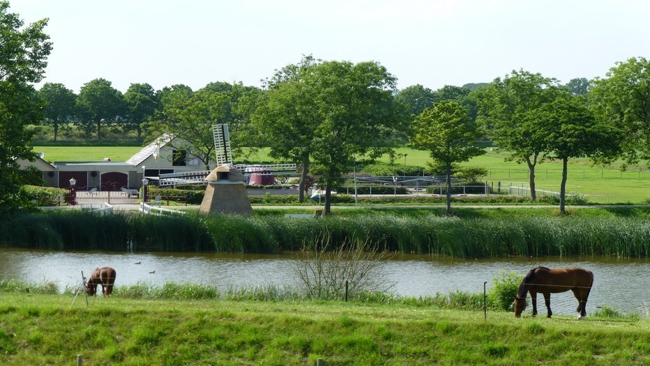 Balade le long des canaux (photo Catherine Gary) Balade le long des canaux (photo Catherine Gary)